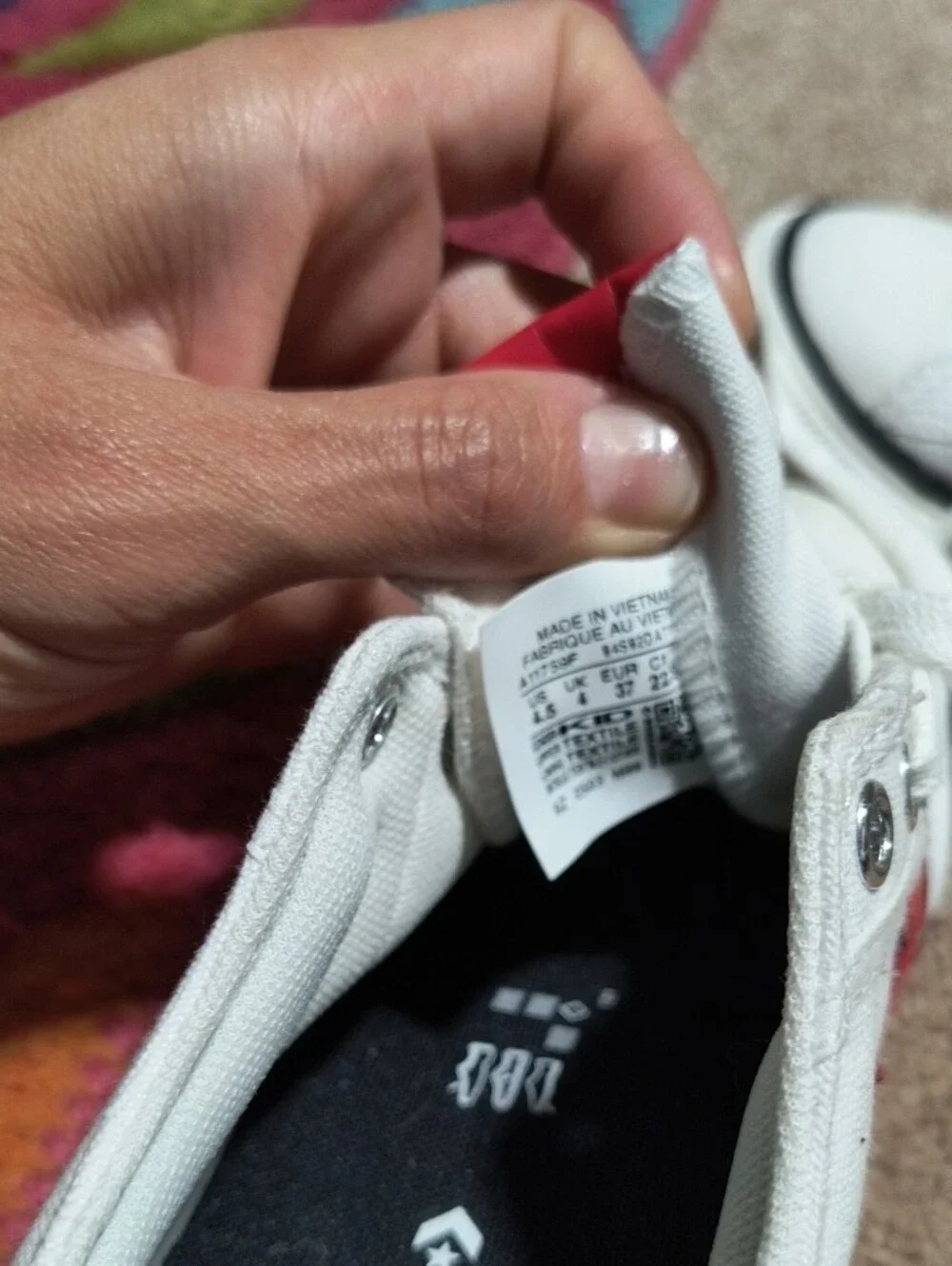 Converse excellent worn